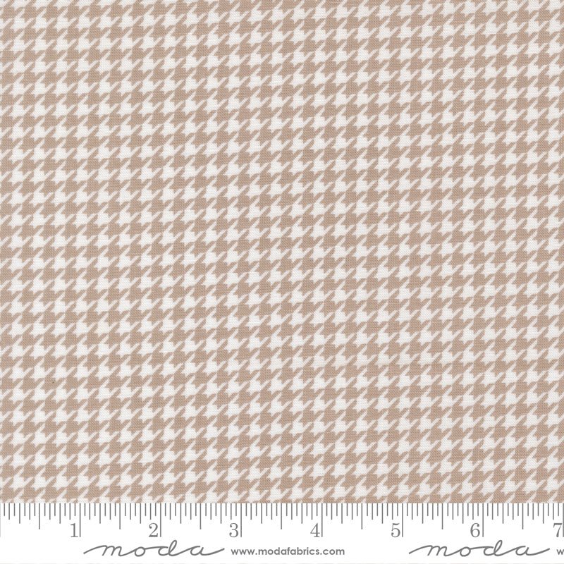 Delightfully Yours Quilt Fabric by Sherri & Chelsi Stone 37702 20 - Jammin Threads