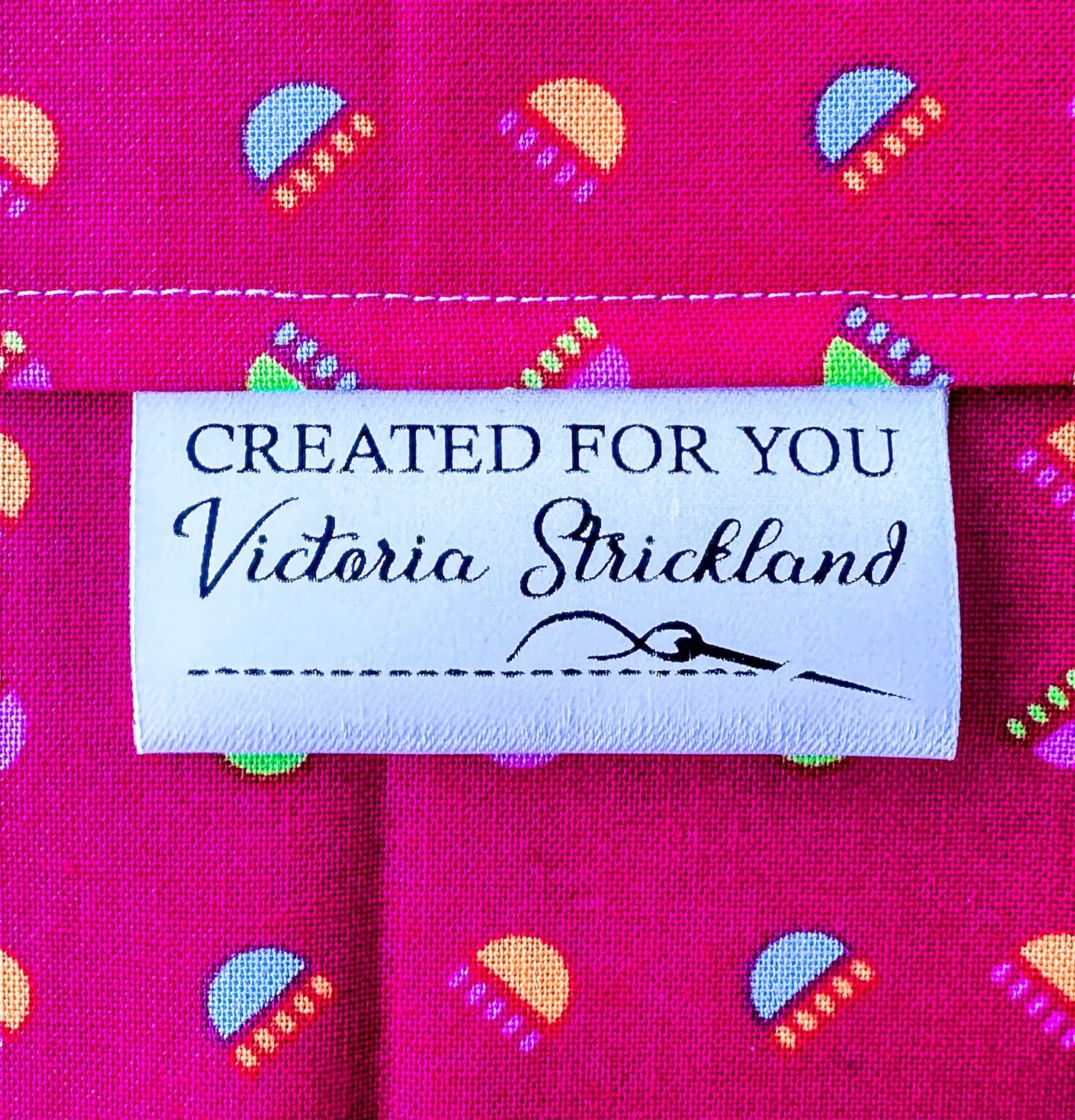 Stitching Needle Satin Labels. Personalized satin quilt labels and tag - Jammin Threads