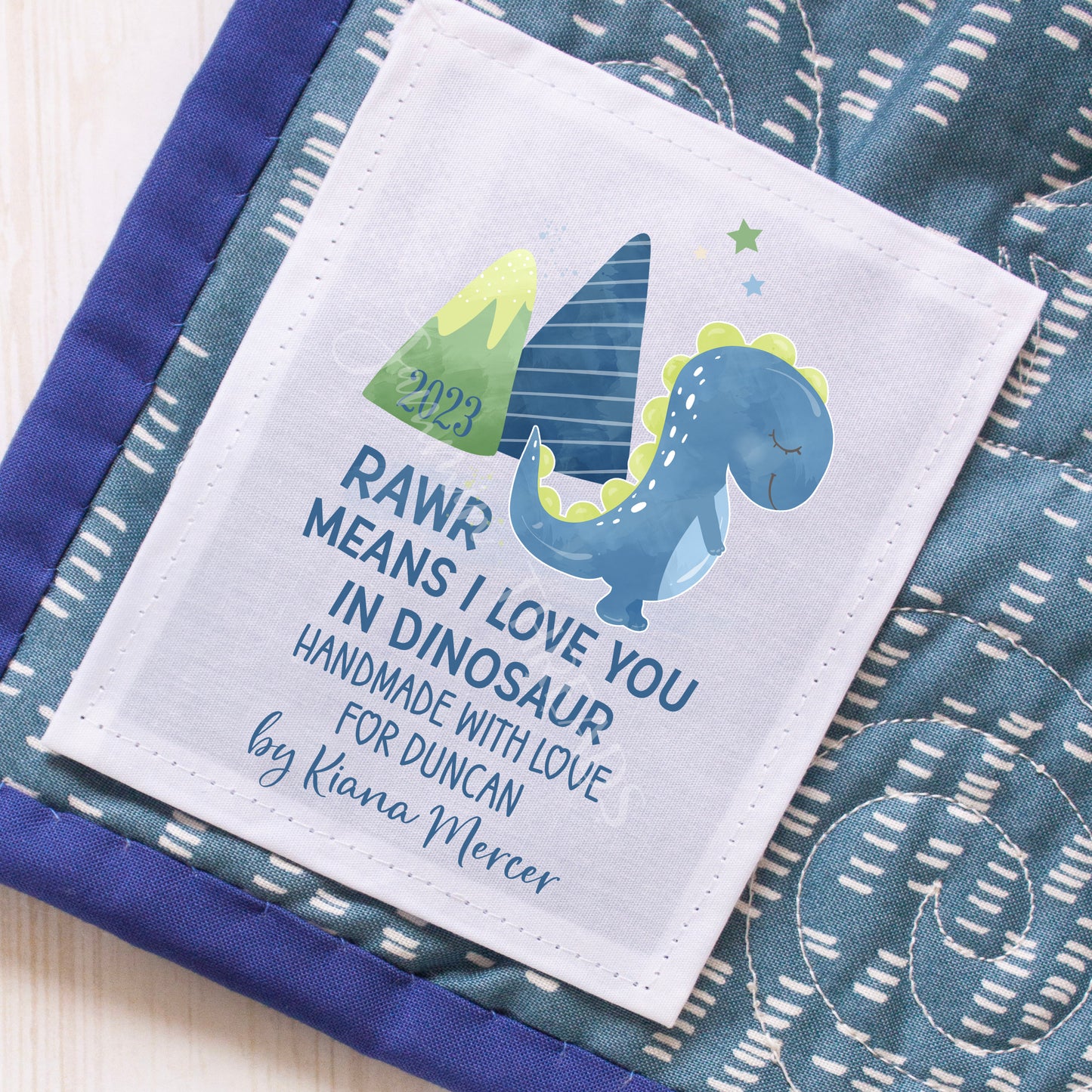 Personalized Dinosaur Quilt Label – “Rawr Means I Love You” Baby Quilt Tag – Custom Name, Maker & Year – Single Cotton or Poly Label