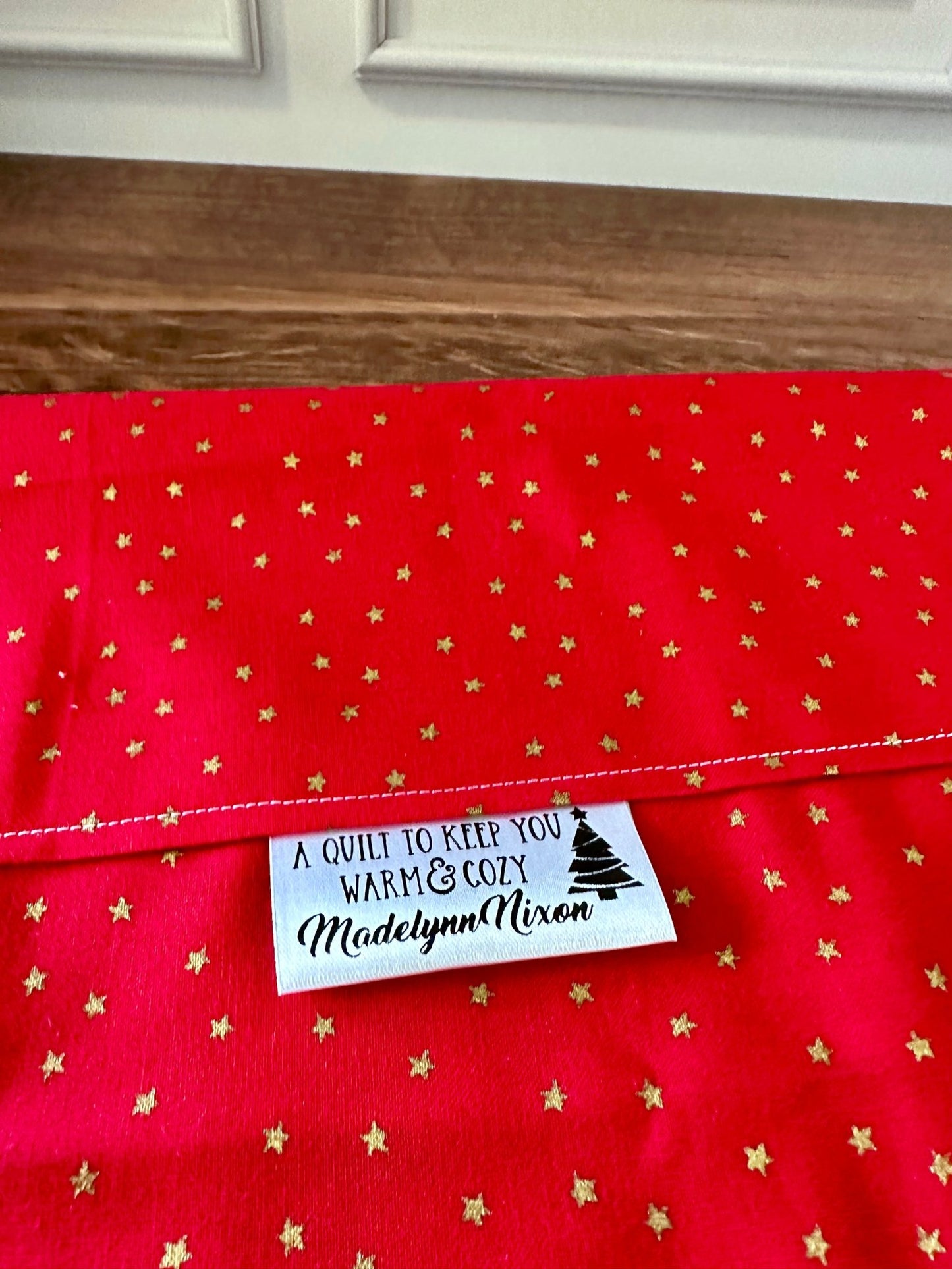 A Quilt to Keep You Cozy and Warm. Satin Christmas Quilt Labels - Jammin Threads