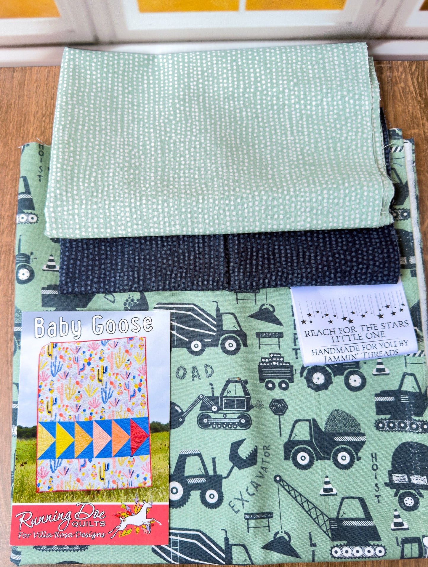 Baby Goose Quilt Kit – Dig It Collection by Dear Stella - Jammin Threads