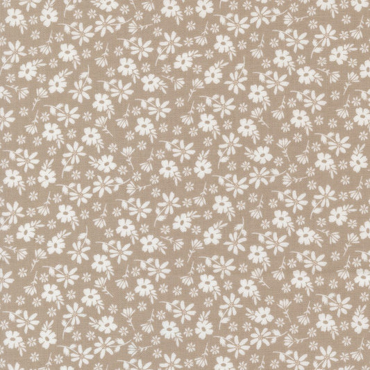 Delightfully Yours Quilt Fabric by Sherri & Chelsi Stone 37701 20 - Jammin Threads