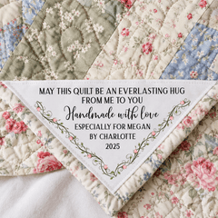 Personalized Corner Quilt Label – “May This Quilt Be an Everlasting Hug” – Custom Quilt Label with Name, Maker & Year - Jammin Threads