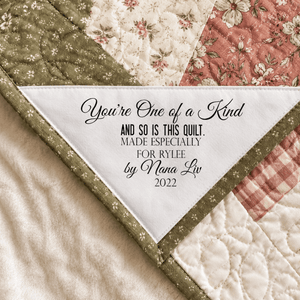 Personalized Corner Quilt Label – “You’re One of a Kind and So Is This Quilt” – Custom Triangle Quilt Label with Recipient Name, Maker Name & Year - Jammin Threads