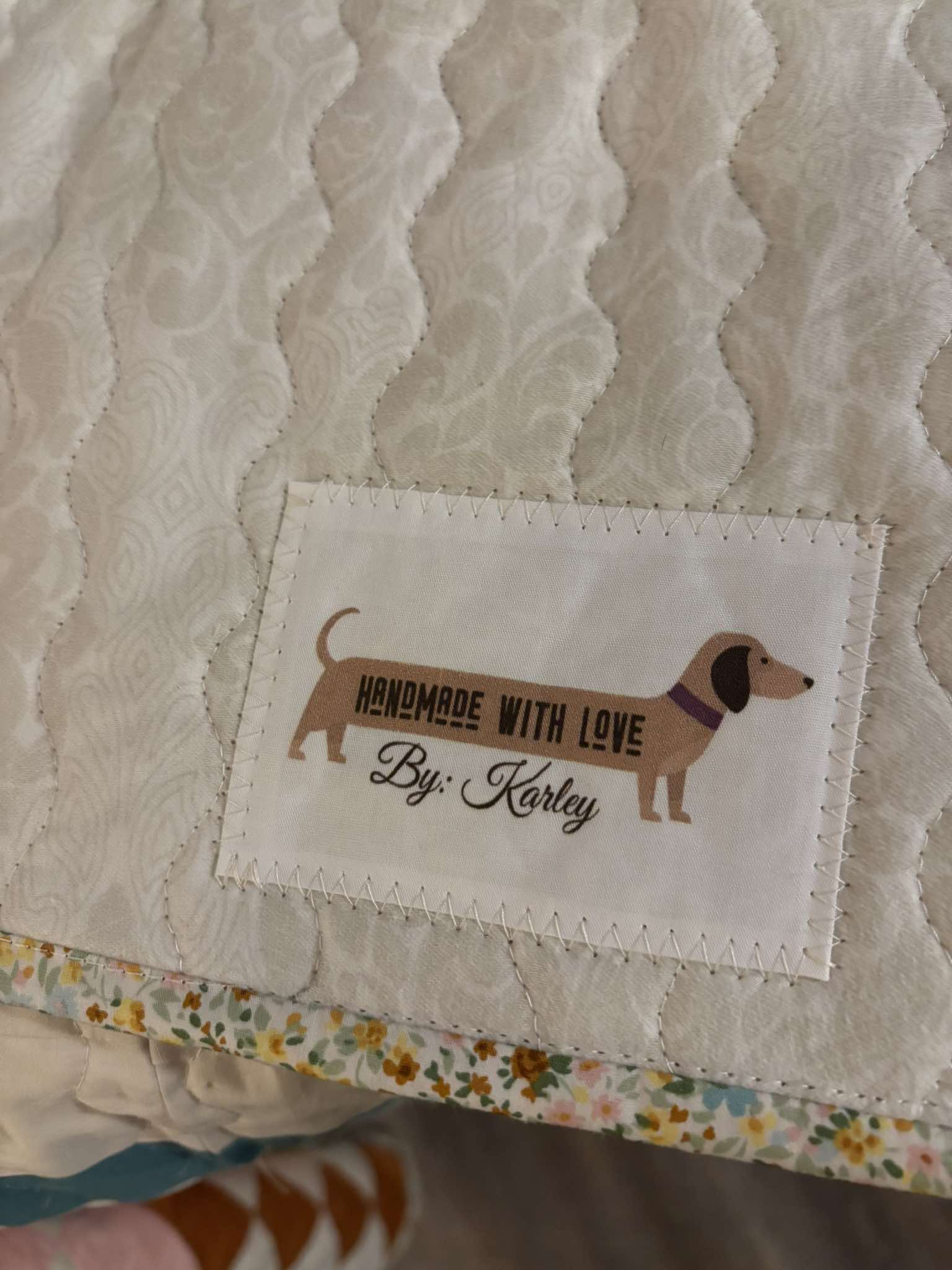 Personalized Dachshund Quilt Labels – Handmade with Love Fabric Labels – Custom Quilt Tag - Jammin Threads