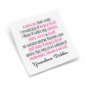 Personalized “I Hugged This Quilt” Poem Quilt Label – Custom Quilt Label with Maker Name – Cotton or Polyester – 2.75" x 2.25" – Sheet of 6 - Jammin Threads