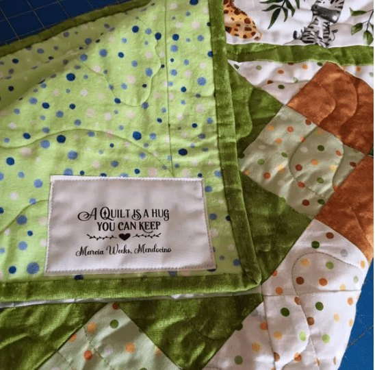 Personalized Quilt Label – “A Quilt is a Hug You Can Keep” – Custom Maker Name - Jammin Threads