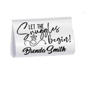 Personalized Satin Quilt Tag – “Let the Snuggles Begin” – Custom Quilt Label with Maker Name – Fold Over Sew - In Satin Tag – 2 x 1 Inch - Jammin Threads