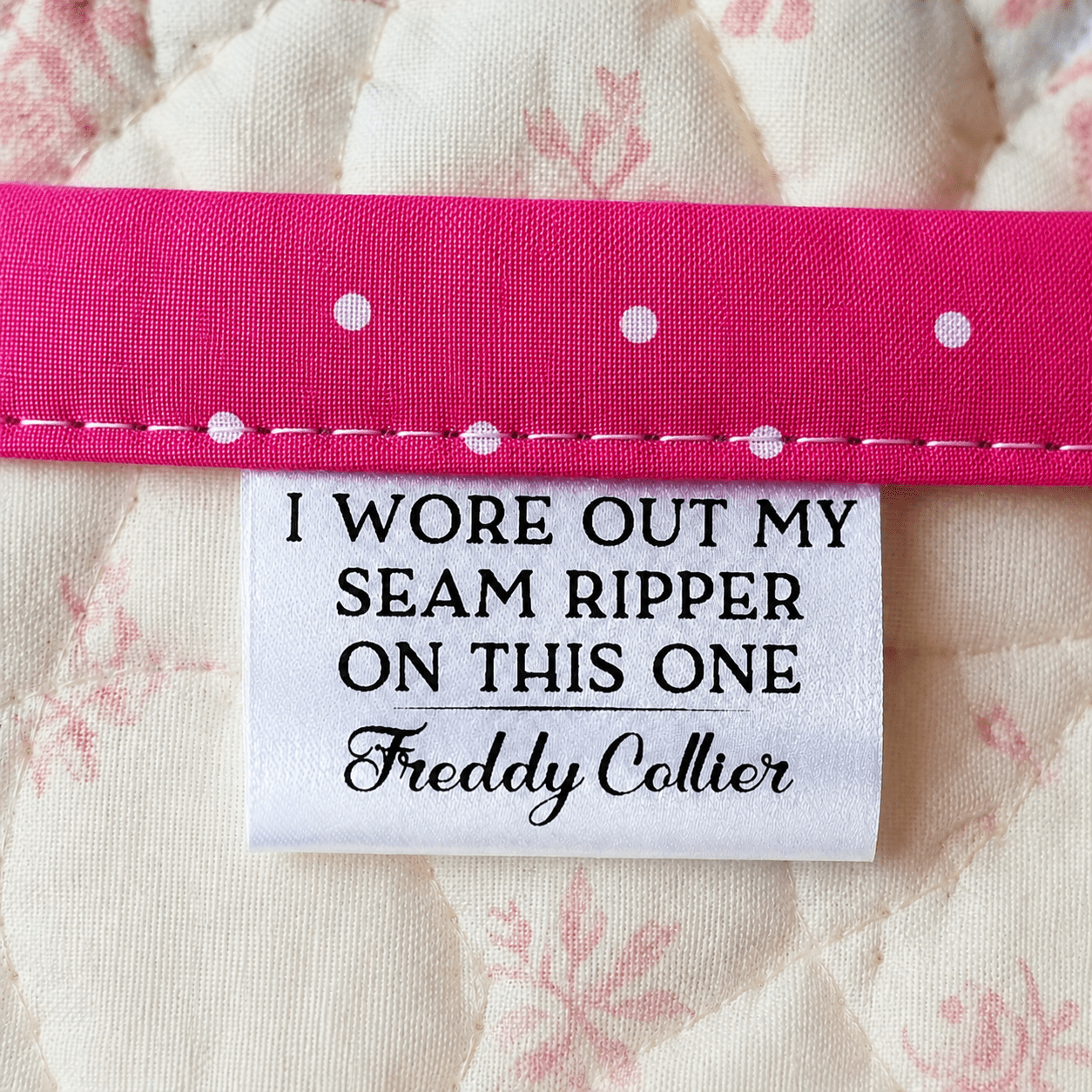 Personalized Seam Ripper Satin Quilt Tag | Funny Fold Over Quilt Label - Jammin Threads