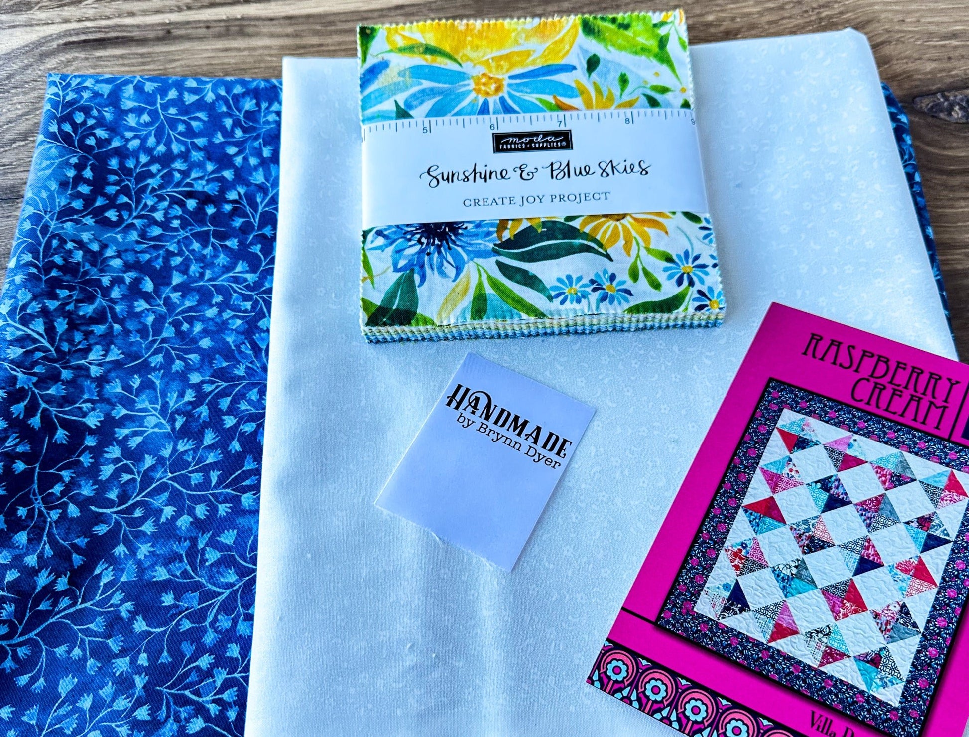 Sunshine and Blue Skies Quilt Kit - Jammin Threads