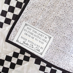 Everlasting Hug Quilt Labels - Jammin Threads