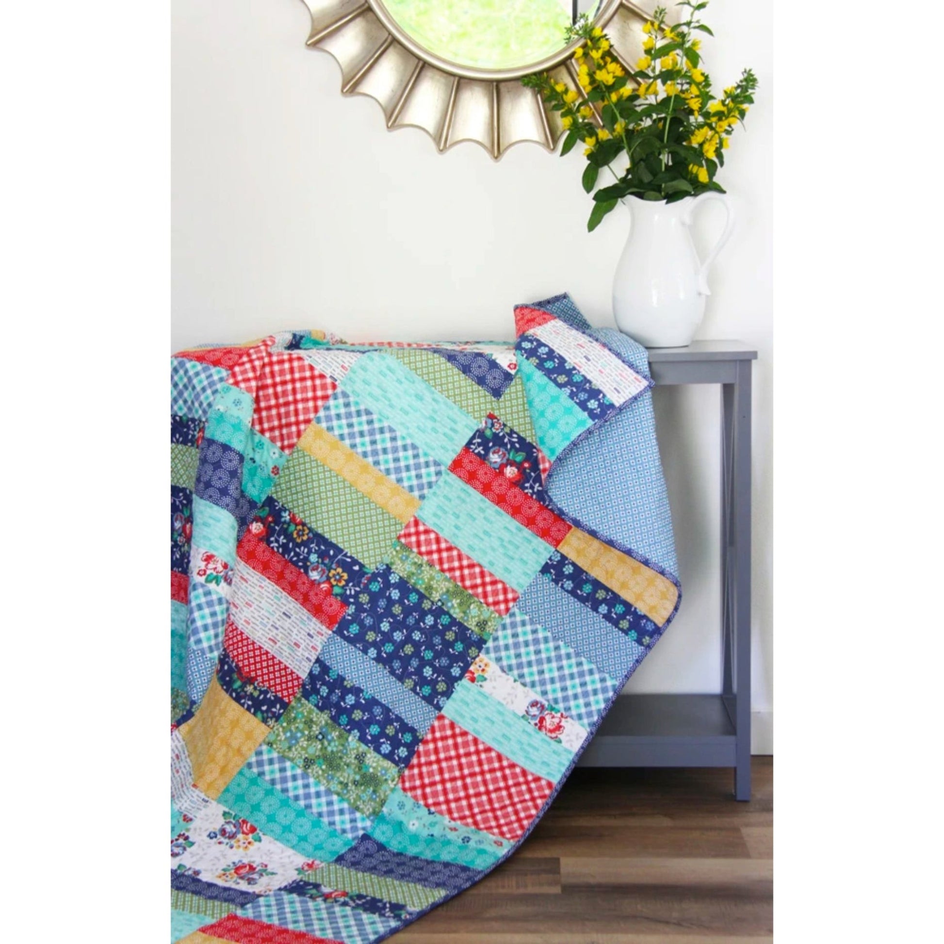 Fat Quarter Shuffle Quilt Pattern by Cluck Cluck Sew - Jammin Threads